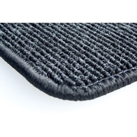 Žebrovaný koberec pro Case-IH Farmail U